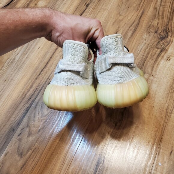 Adidas Yeezy 350 V2 Hyperspace Tan Size 8.5 US Mens - Picture 4 of 9